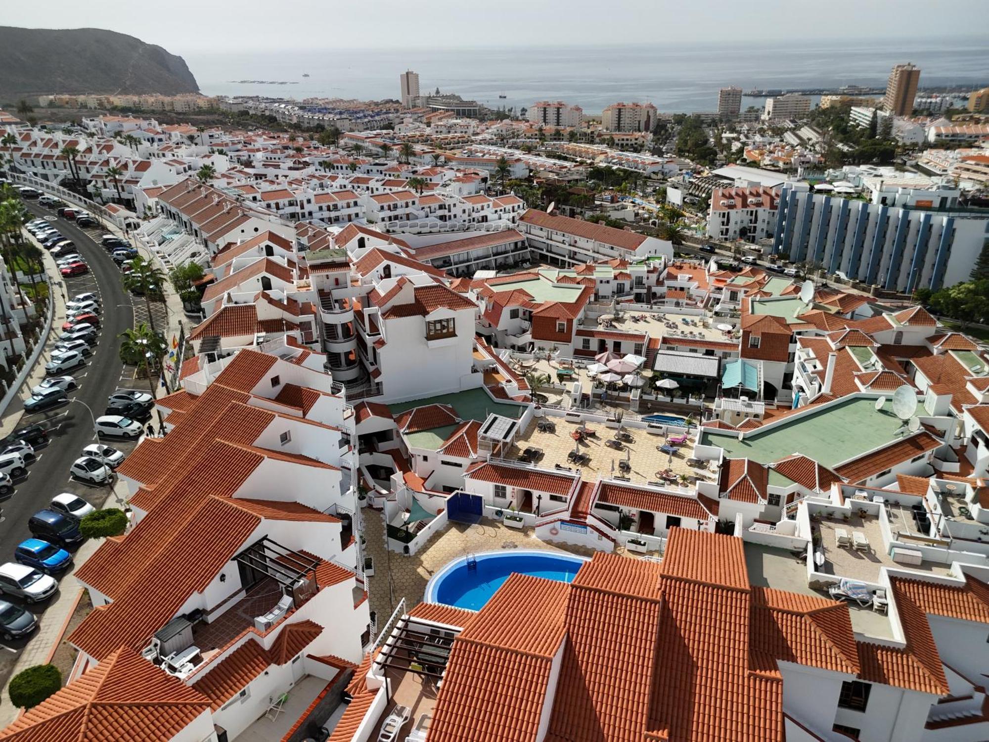 Modern Apartment, Heated Pool & 2 Terraces Los Cristianos (Tenerife) Exterior foto